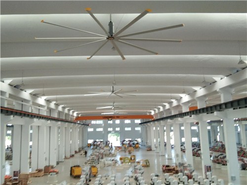 工业大吊扇有效地改善厂房里的温度和空气流
